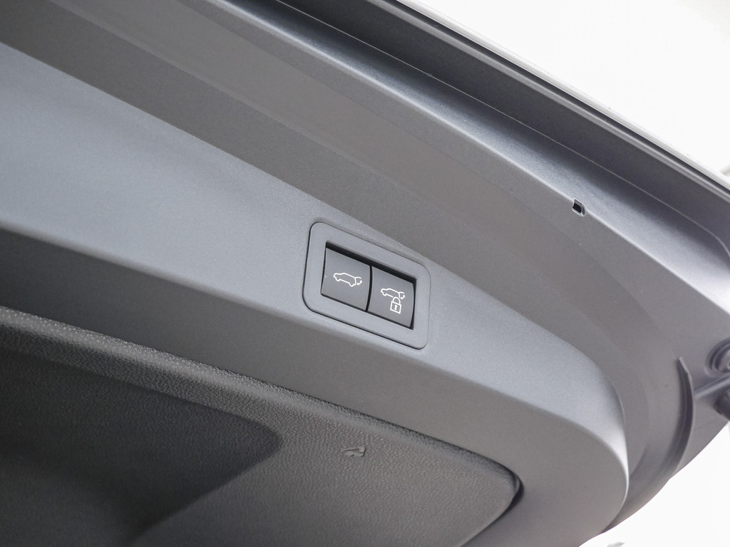 Fahrzeugansicht TOYOTA Corolla TS 1.8 Hybrid Teamplayer inkl. WKR - Bild 11