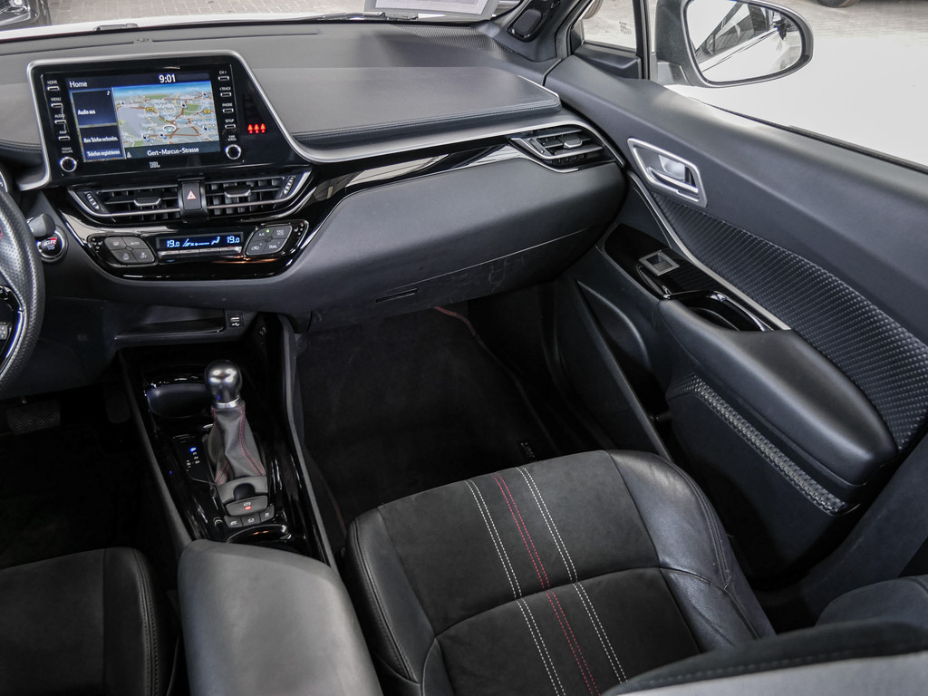 Fahrzeugansicht TOYOTA C-HR HYBRID GR Sport - Bild 13