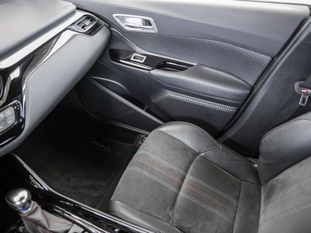 Fahrzeugansicht TOYOTA C-HR HYBRID GR Sport - Bild 26