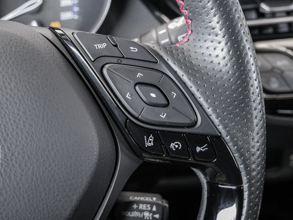 Fahrzeugansicht TOYOTA C-HR HYBRID GR Sport - Bild 32