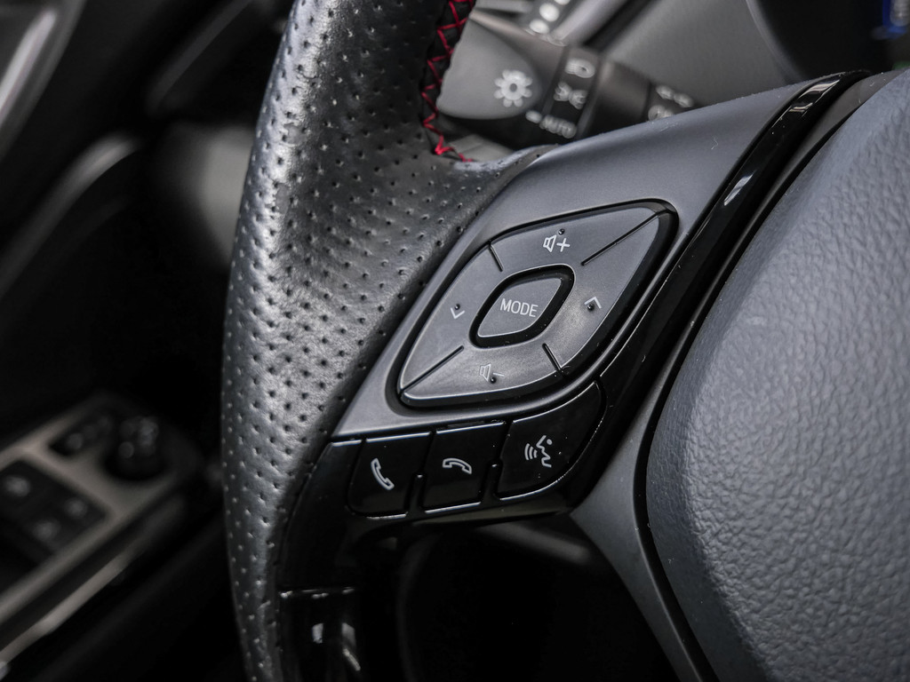 Fahrzeugansicht TOYOTA C-HR HYBRID GR Sport - Bild 35