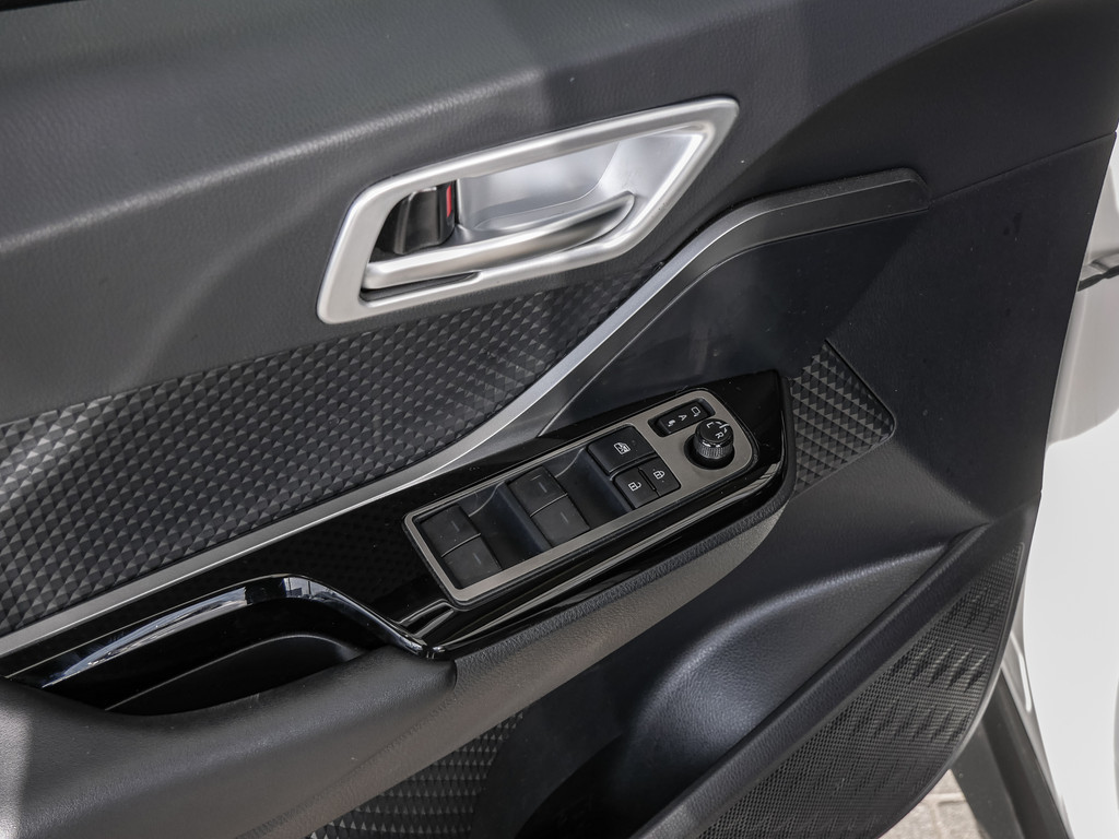 Fahrzeugansicht TOYOTA C-HR HYBRID GR Sport - Bild 40