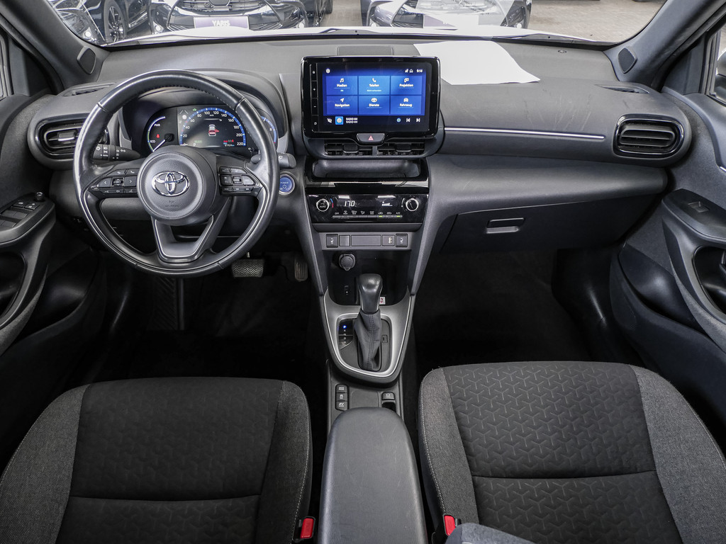 Fahrzeugansicht TOYOTA Yaris Cross Hybrid 1.5 VVT-i Team D - Bild 9