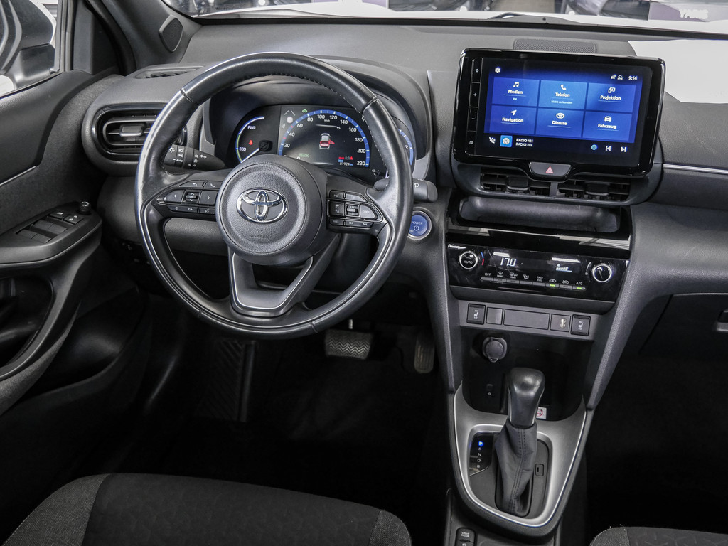 Fahrzeugansicht TOYOTA Yaris Cross Hybrid 1.5 VVT-i Team D - Bild 10