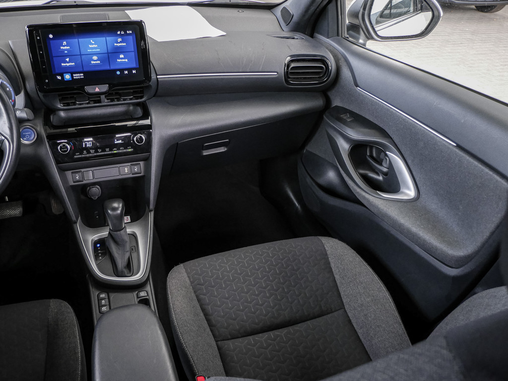 Fahrzeugansicht TOYOTA Yaris Cross Hybrid 1.5 VVT-i Team D - Bild 11