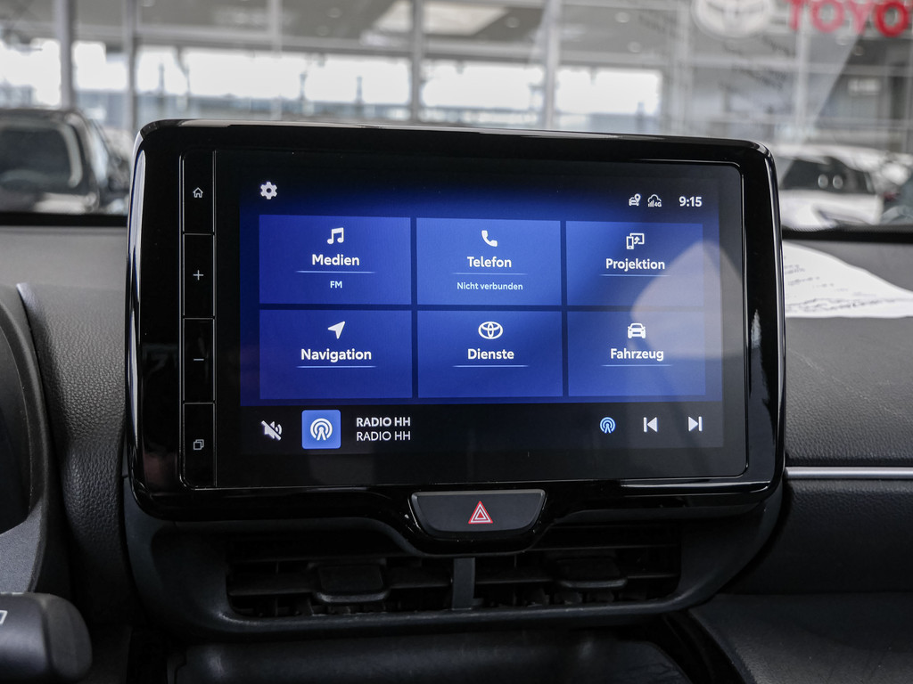 Fahrzeugansicht TOYOTA Yaris Cross Hybrid 1.5 VVT-i Team D - Bild 14