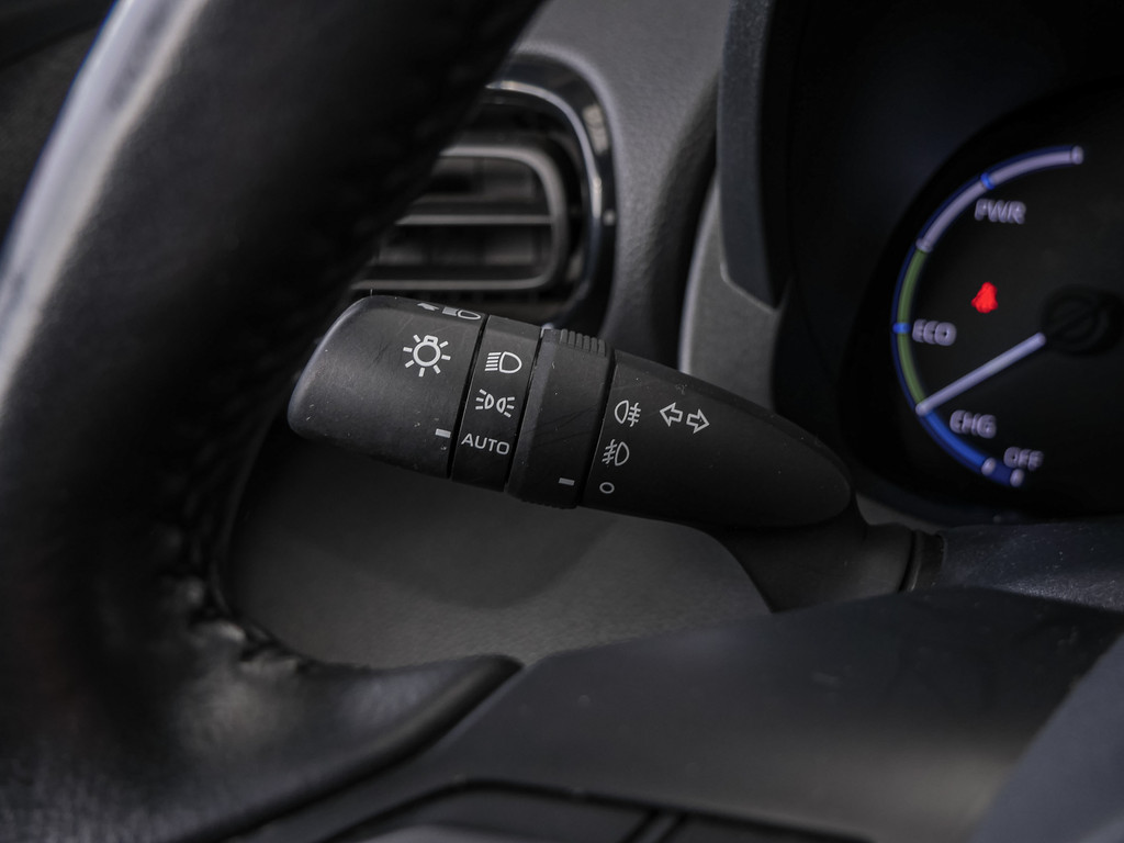 Fahrzeugansicht TOYOTA Yaris Cross Hybrid 1.5 VVT-i Team D - Bild 28