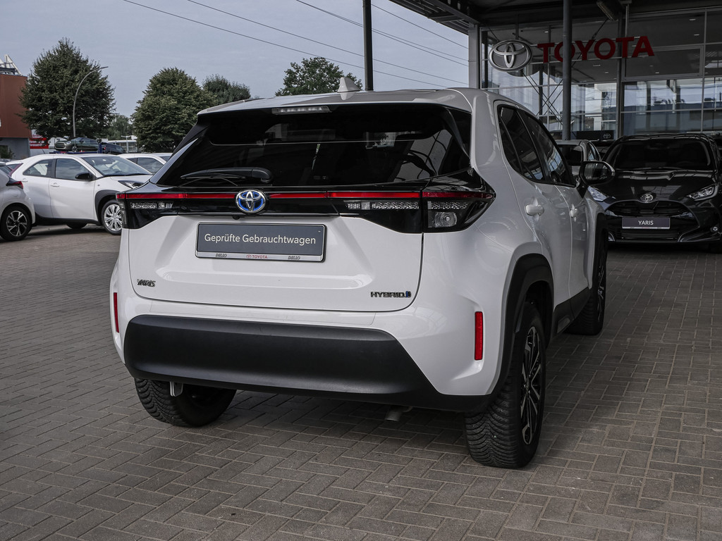 Fahrzeugansicht TOYOTA Yaris Cross Hybrid 1.5 VVT-i Team D - Bild 39