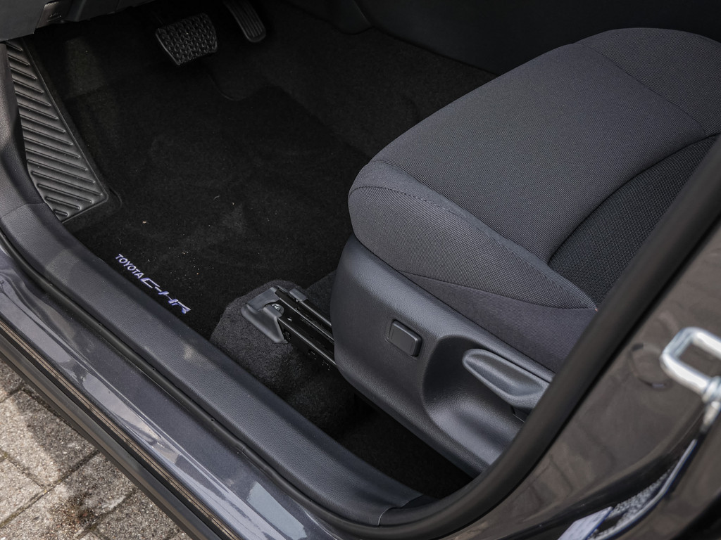 Fahrzeugansicht TOYOTA C-HR 1.8 Hybrid FWD Teamplayer - Bild 36