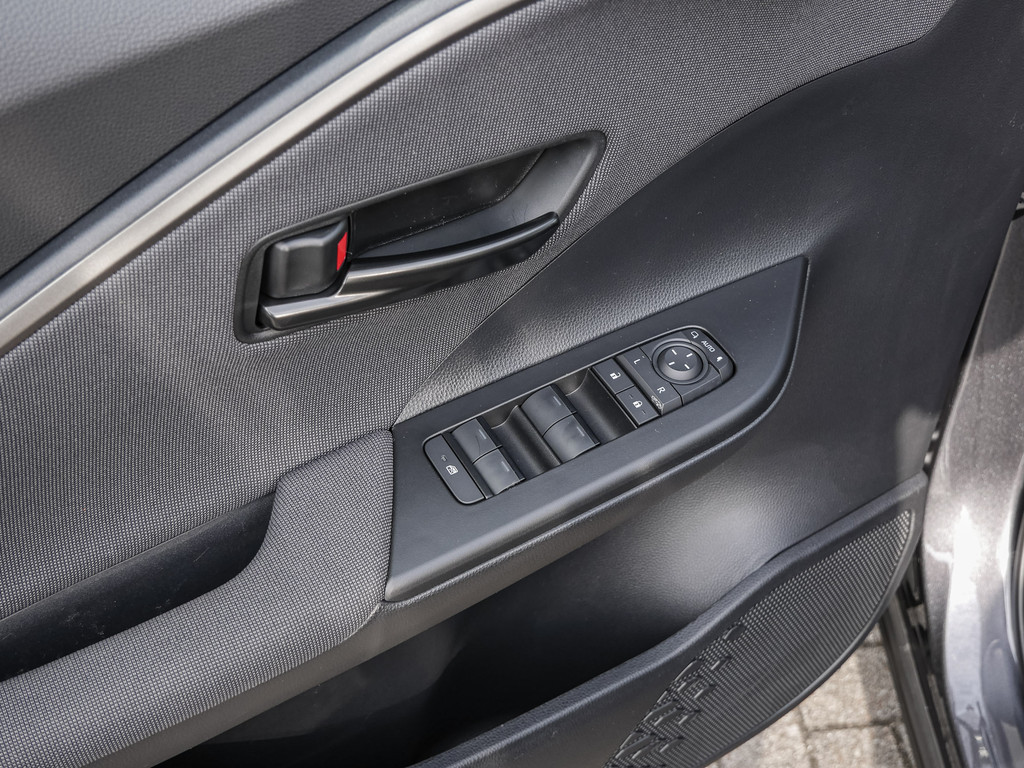 Fahrzeugansicht TOYOTA C-HR 1.8 Hybrid FWD Teamplayer - Bild 37