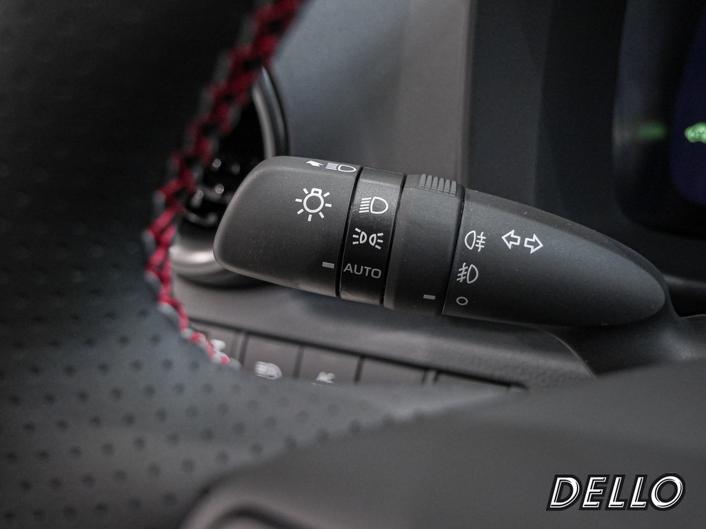 Fahrzeugansicht TOYOTA C-HR 2.0 Plug-In Hybrid FWD GR Sport - Bild 24