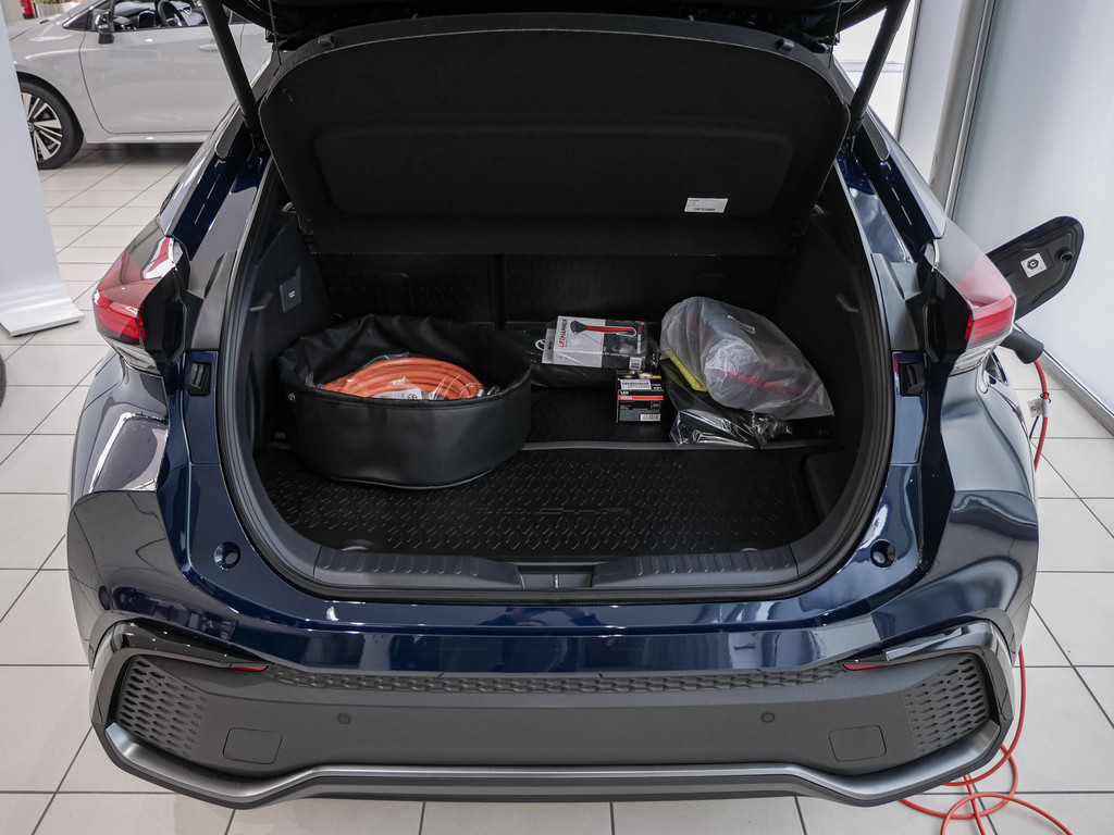 Fahrzeugansicht TOYOTA C-HR 2.0 Plug-In Hybrid GR Sport - Bild 8