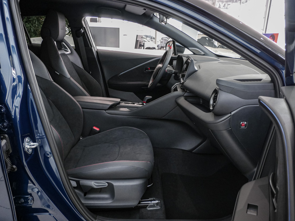 Fahrzeugansicht TOYOTA C-HR 2.0 Plug-In Hybrid GR Sport - Bild 41