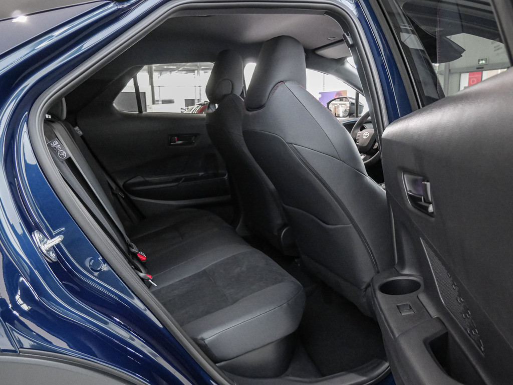 Fahrzeugansicht TOYOTA C-HR 2.0 Plug-In Hybrid GR Sport - Bild 2