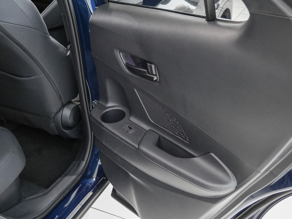 Fahrzeugansicht TOYOTA C-HR 2.0 Plug-In Hybrid GR Sport - Bild 6