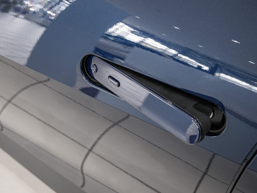 Fahrzeugansicht TOYOTA C-HR 2.0 Plug-In Hybrid GR Sport - Bild 10