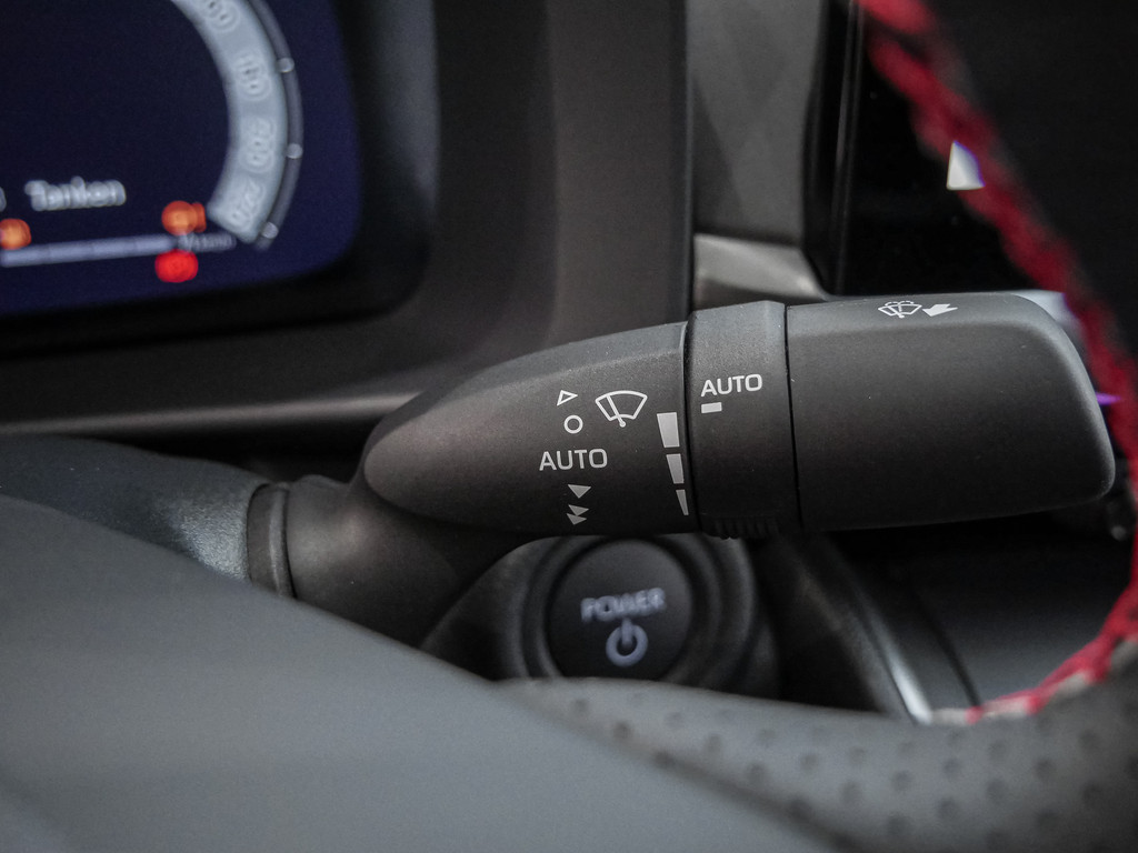 Fahrzeugansicht TOYOTA C-HR 2.0 Plug-In Hybrid GR Sport - Bild 25