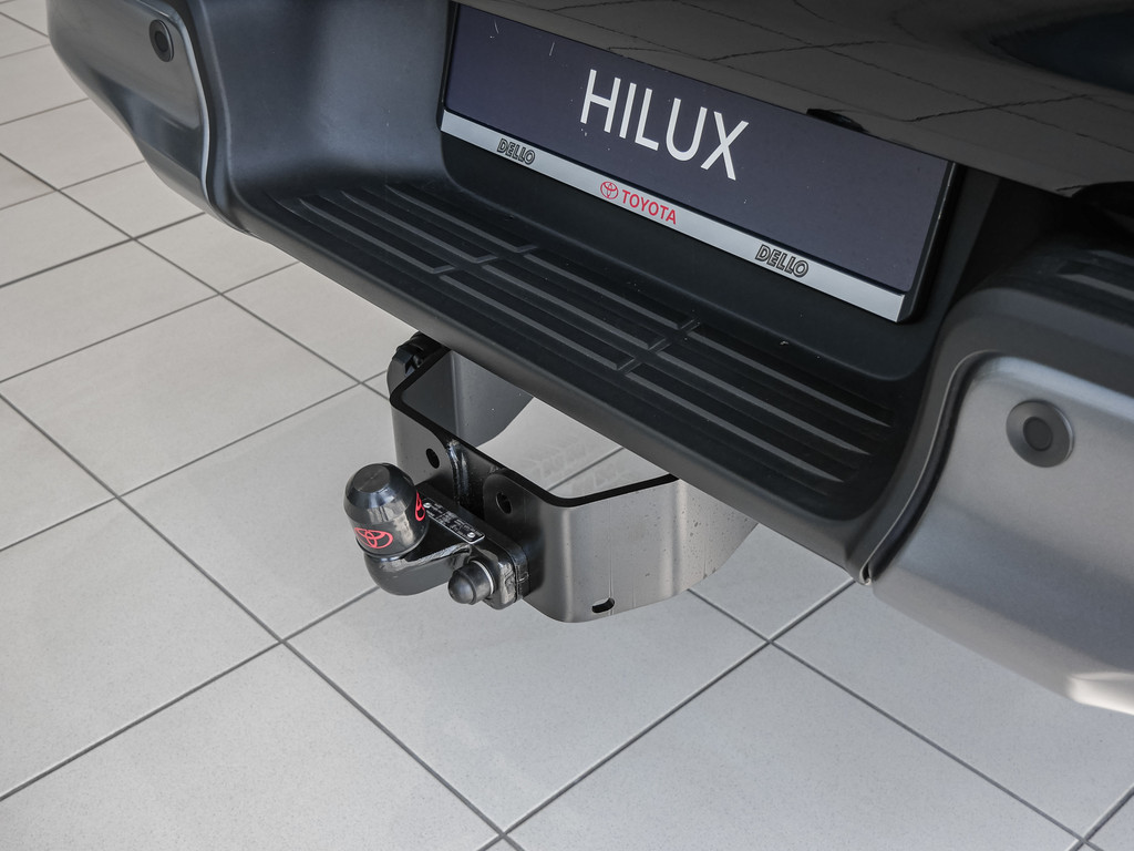 Fahrzeugansicht TOYOTA Hilux 2.8 DC Invincible 4x4 - Bild 4