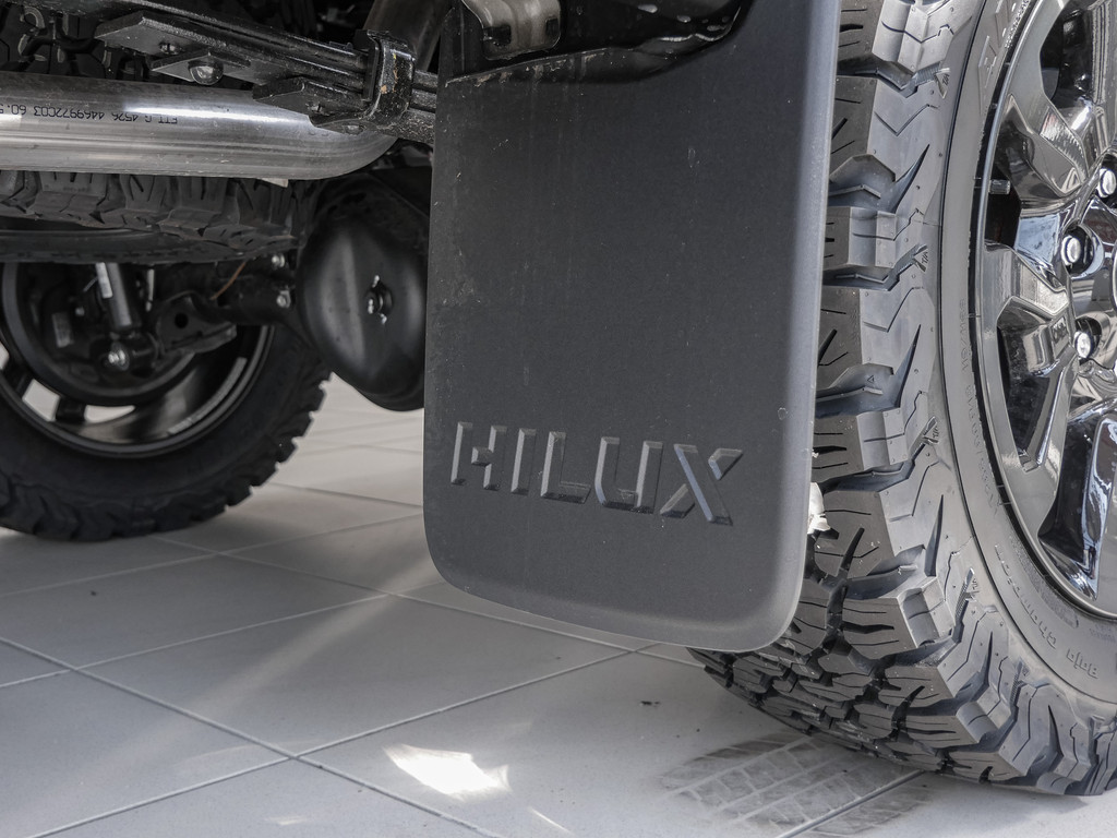 Fahrzeugansicht TOYOTA Hilux 2.8 DC Invincible 4x4 - Bild 5