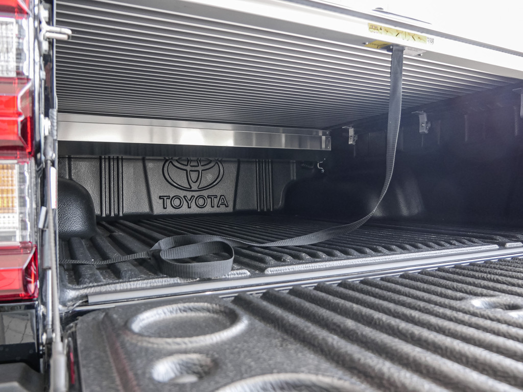 Fahrzeugansicht TOYOTA Hilux 2.8 DC Invincible 4x4 - Bild 15