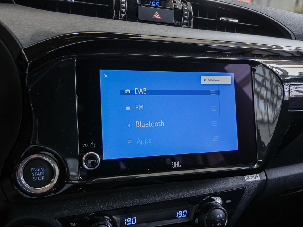 Fahrzeugansicht TOYOTA Hilux 2.8 DC Invincible 4x4 - Bild 17