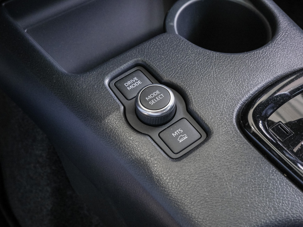 Fahrzeugansicht TOYOTA Hilux 2.8 DC Invincible 4x4 - Bild 25