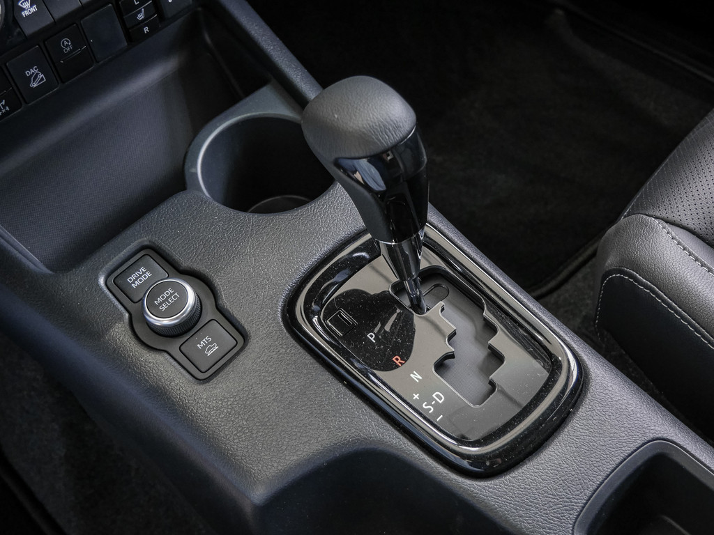 Fahrzeugansicht TOYOTA Hilux 2.8 DC Invincible 4x4 - Bild 26