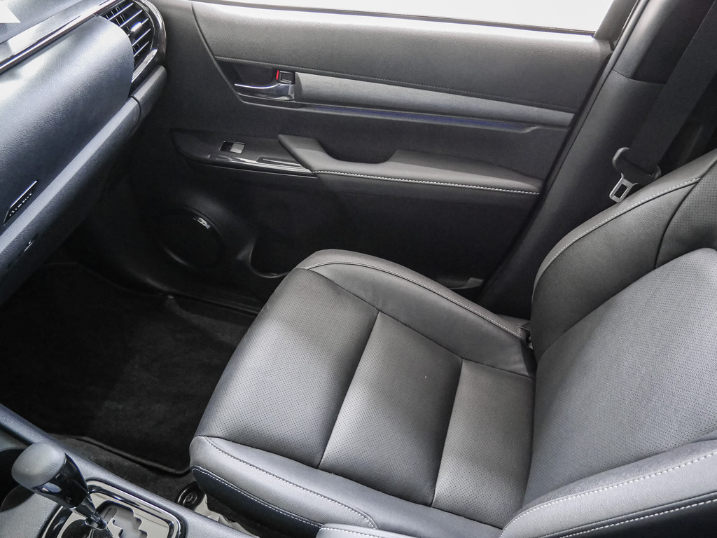 Fahrzeugansicht TOYOTA Hilux 2.8 DC Invincible 4x4 - Bild 27