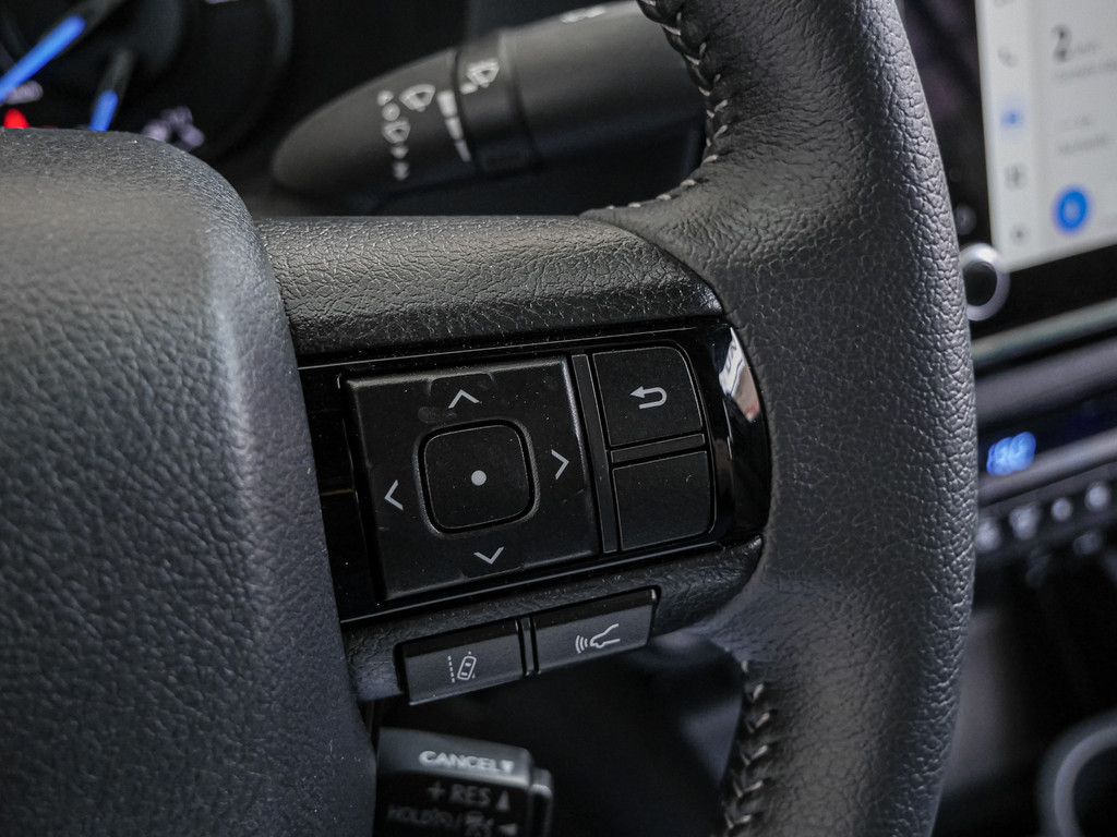 Fahrzeugansicht TOYOTA Hilux 2.8 DC Invincible 4x4 - Bild 32