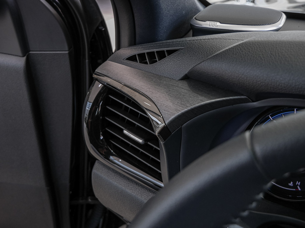 Fahrzeugansicht TOYOTA Hilux 2.8 DC Invincible 4x4 - Bild 36