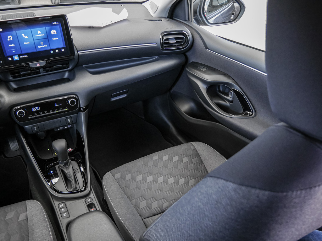 Fahrzeugansicht TOYOTA Yaris 1.5 Hybrid Teamplayer - Bild 11