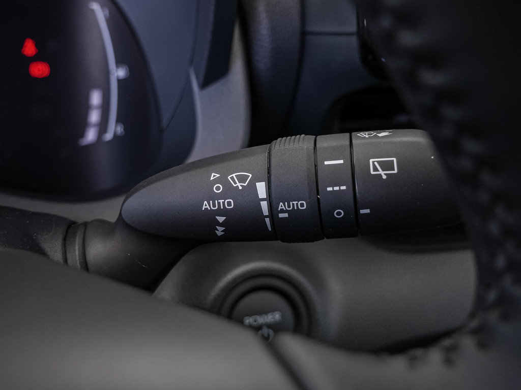 Fahrzeugansicht TOYOTA Yaris 1.5 Hybrid Teamplayer - Bild 28