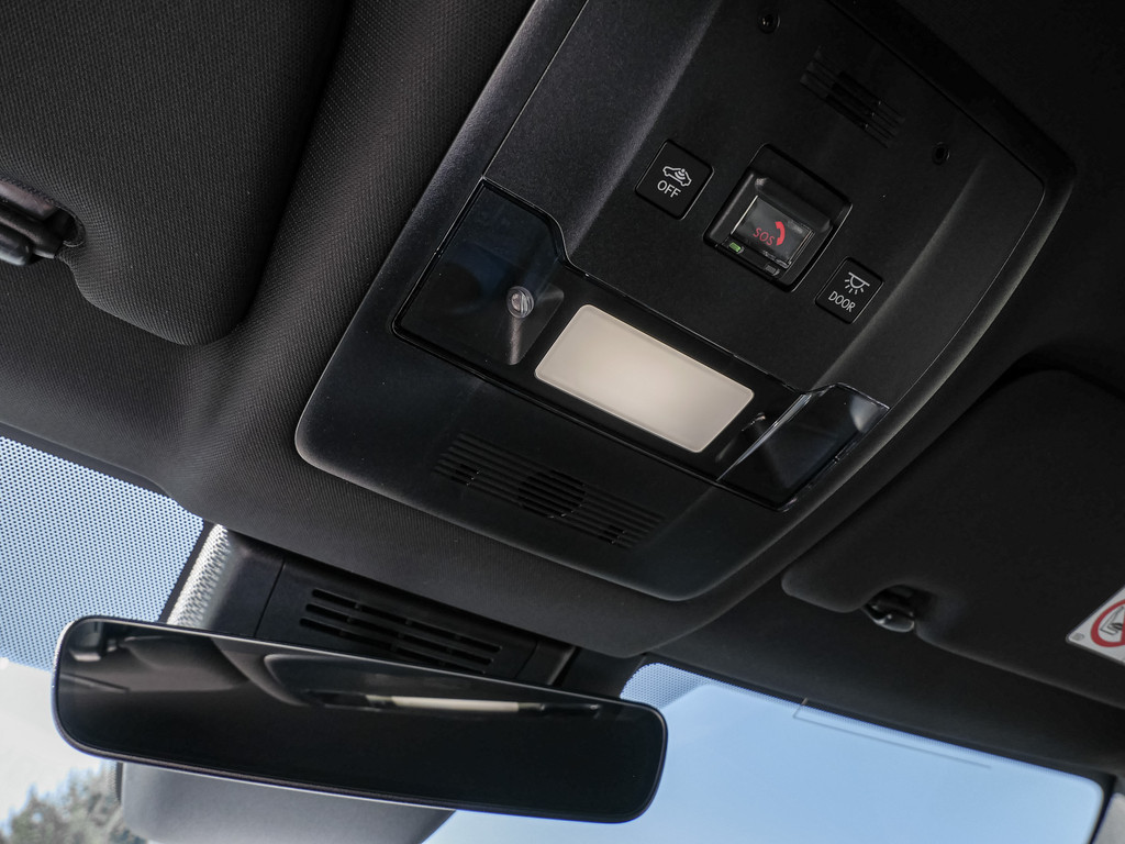 Fahrzeugansicht LEXUS UX 300h F-Sport Design - Bild 21