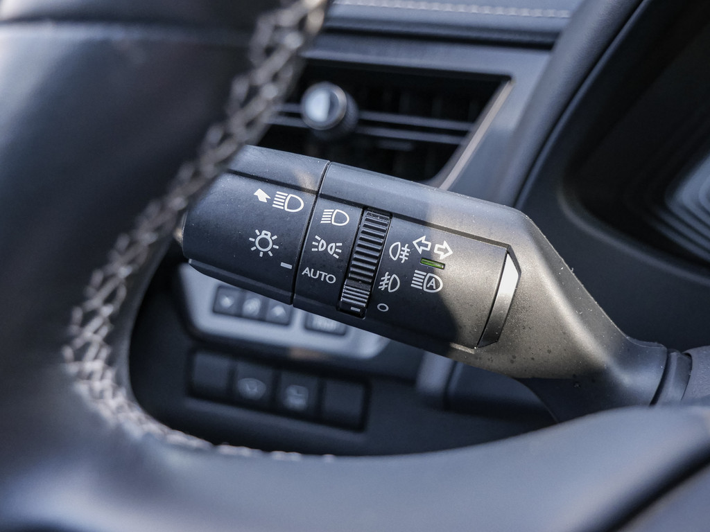 Fahrzeugansicht LEXUS UX 250h Luxury Line FWD - Bild 27