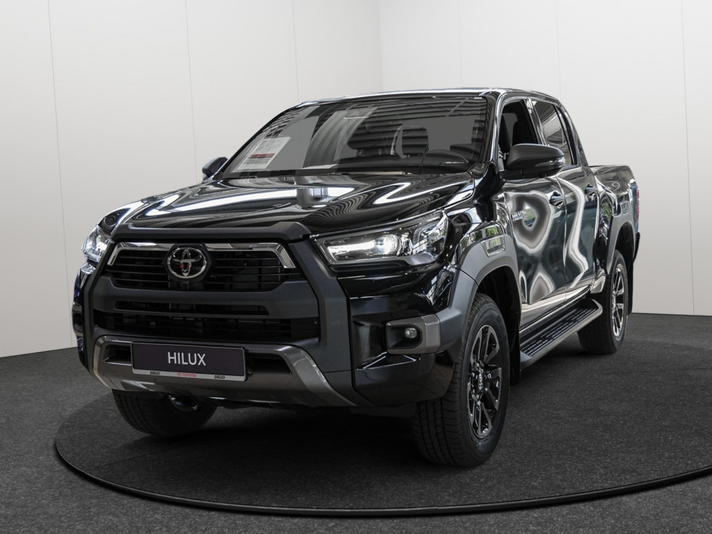 TOYOTA Hilux 2.8 Double Cab Invincible 4x4