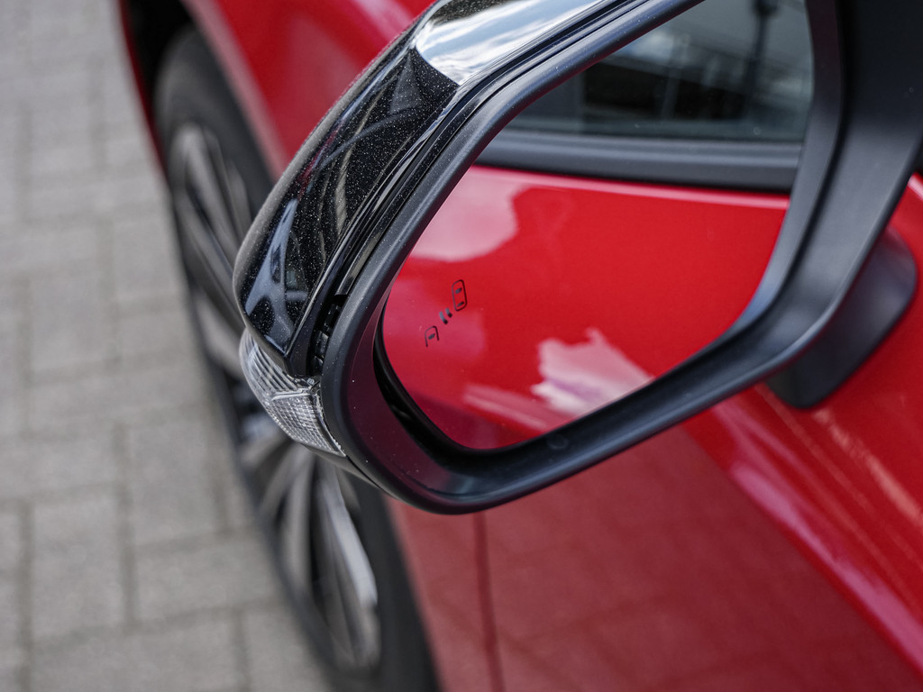 Fahrzeugansicht TOYOTA Corolla TS 1.8 Hybrid Teamplayer - Bild 2