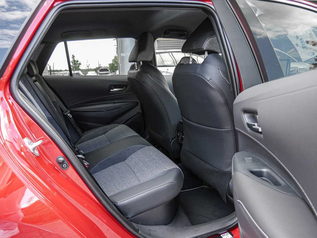 Fahrzeugansicht TOYOTA Corolla TS 1.8 Hybrid Teamplayer - Bild 7