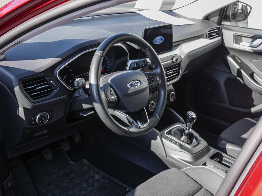 Fahrzeugansicht FORD Focus Turnier 1.0 EcoBoost - Bild 31