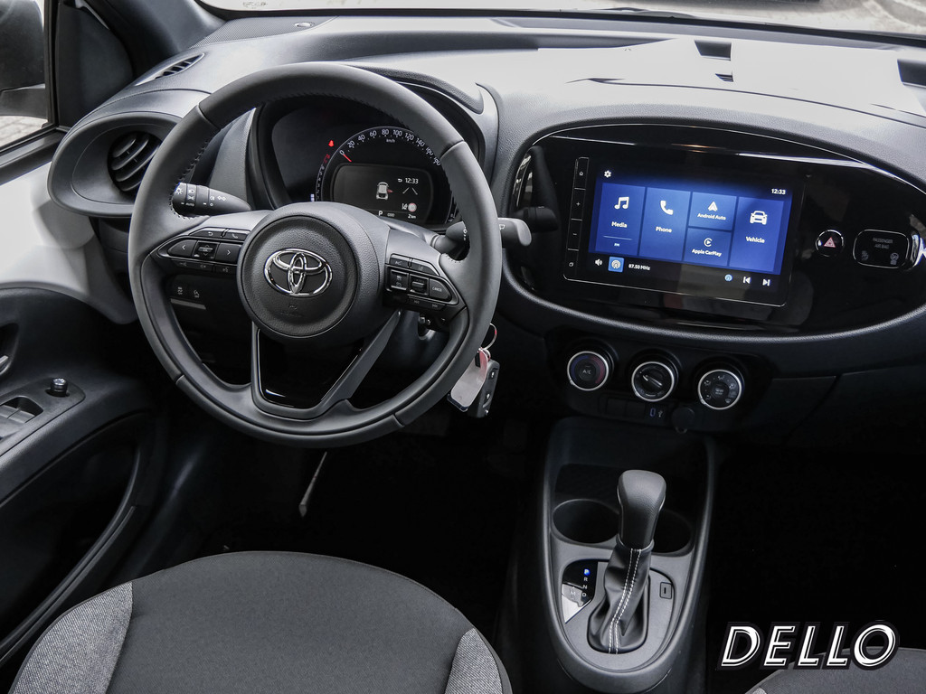 Fahrzeugansicht TOYOTA Aygo X 1.0 Play - Bild 3