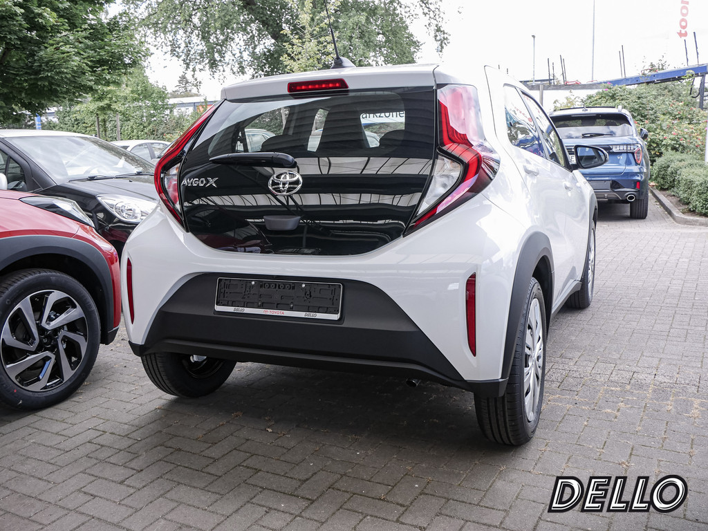 Fahrzeugansicht TOYOTA Aygo X 1.0 Play - Bild 31