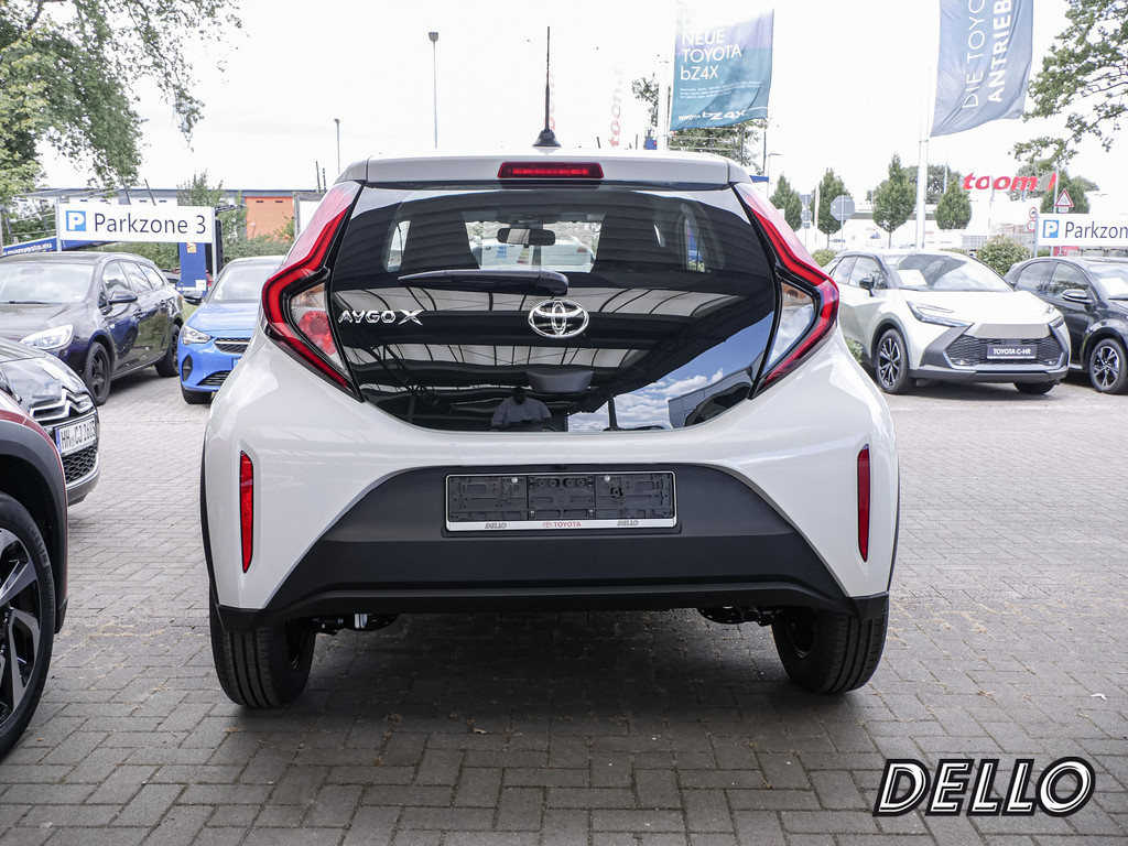 Fahrzeugansicht TOYOTA Aygo X 1.0 Play - Bild 32