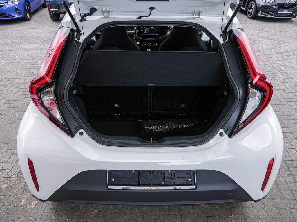 Fahrzeugansicht TOYOTA Aygo X 1.0 Play - Bild 9