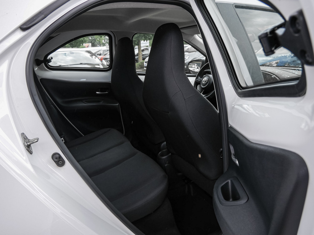 Fahrzeugansicht TOYOTA Aygo X 1.0 Play - Bild 4