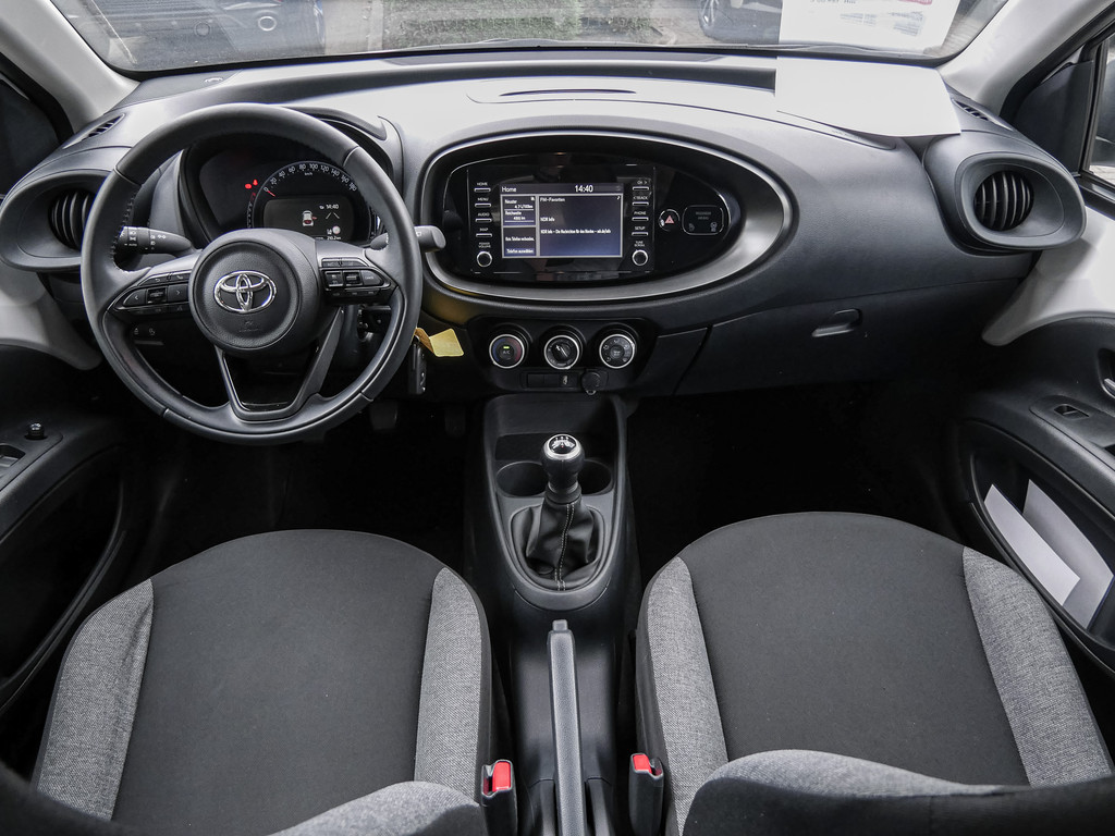 Fahrzeugansicht TOYOTA Aygo X 1.0 Play - Bild 5