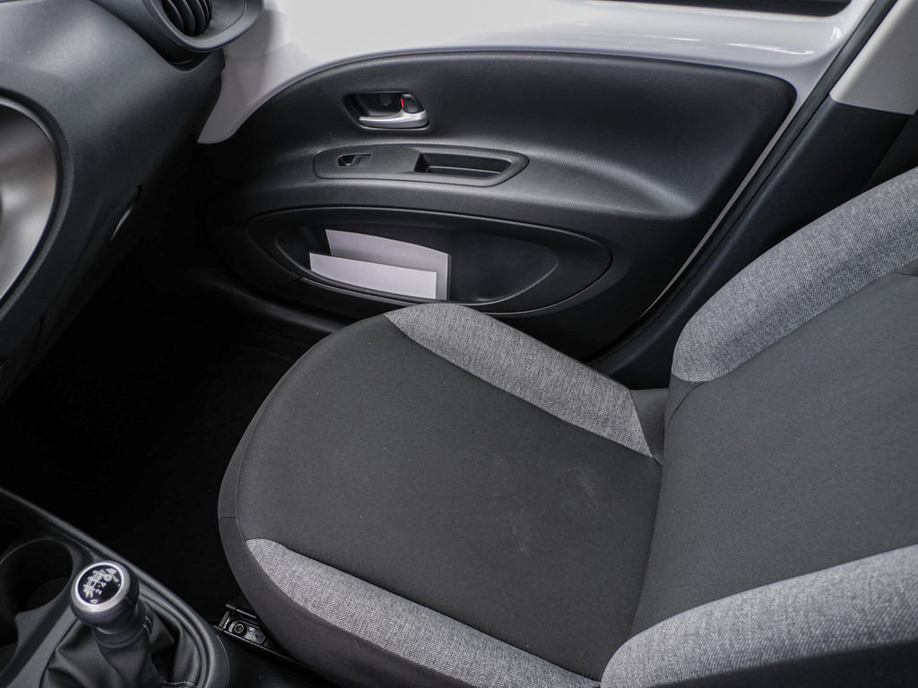 Fahrzeugansicht TOYOTA Aygo X 1.0 Play - Bild 19