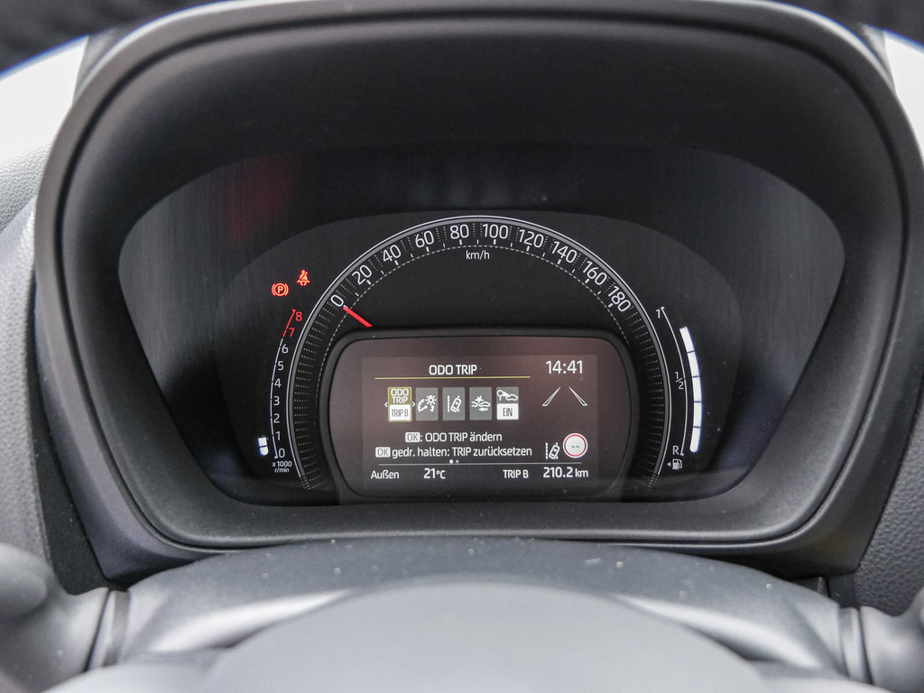 Fahrzeugansicht TOYOTA Aygo X 1.0 Play - Bild 21