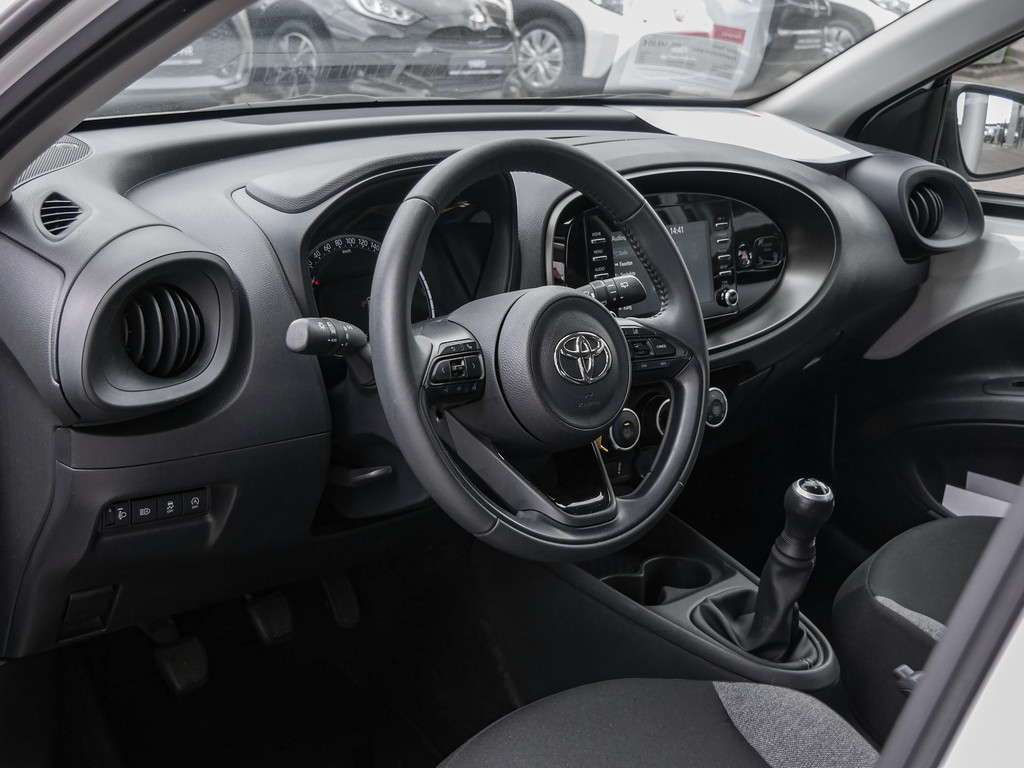 Fahrzeugansicht TOYOTA Aygo X 1.0 Play - Bild 29