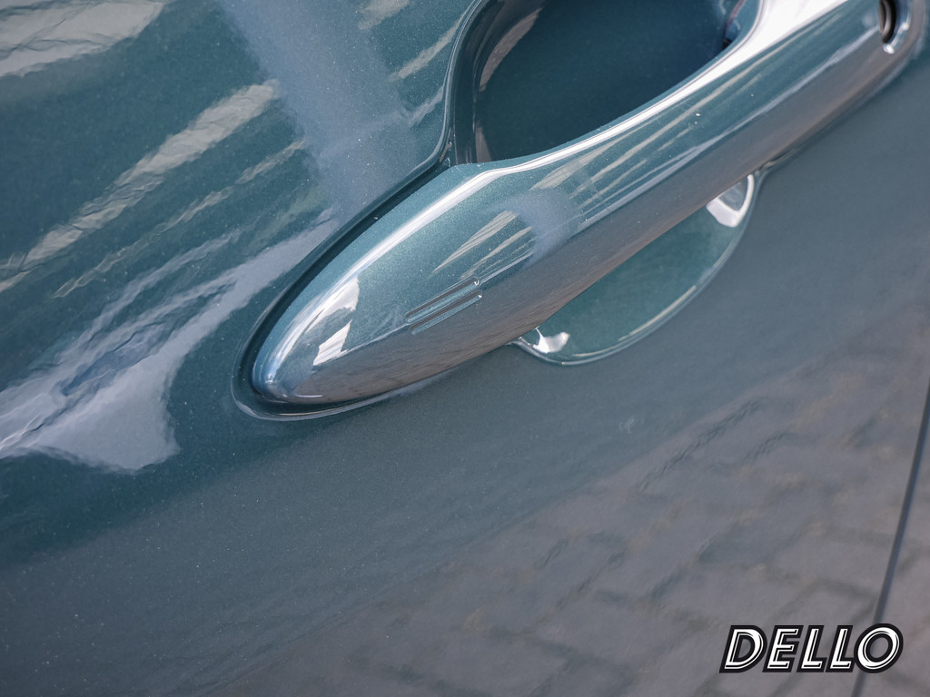 Fahrzeugansicht TOYOTA Yaris 1.5 Hybrid Style Plus - Bild 2