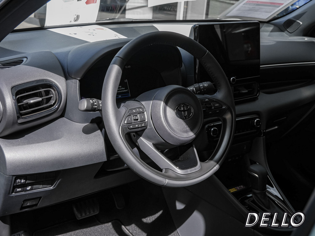 Fahrzeugansicht TOYOTA Yaris 1.5 Hybrid Style Plus - Bild 33