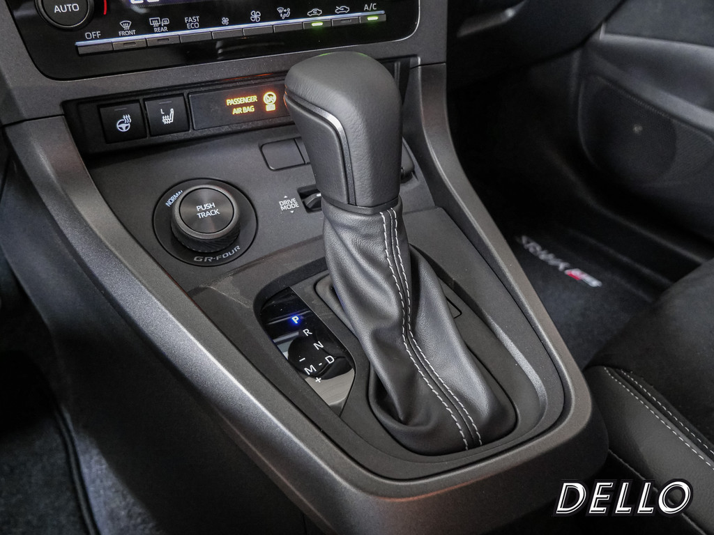 Fahrzeugansicht TOYOTA Yaris 1.6 GR - Bild 15